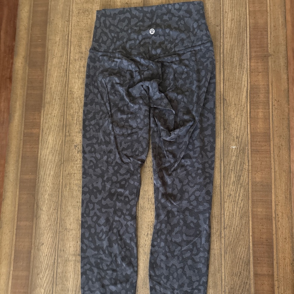 lululemon cheetah 23” align leggings